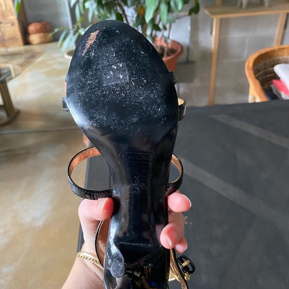 Coach patent leather strappy heels - Picture 5 of 6